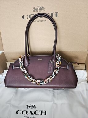 COACH Empire 34 (Merlot)